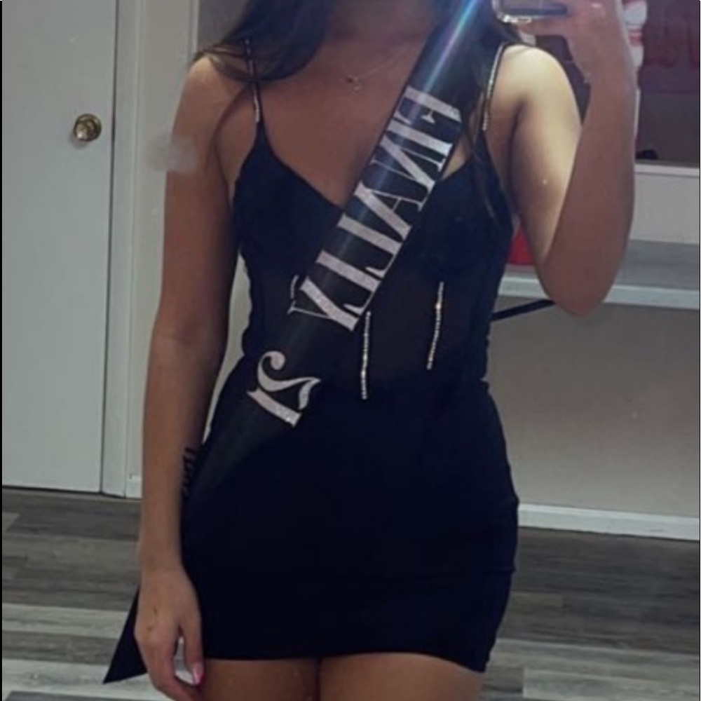Heaven sent mini dresss - Picture 3 of 5
